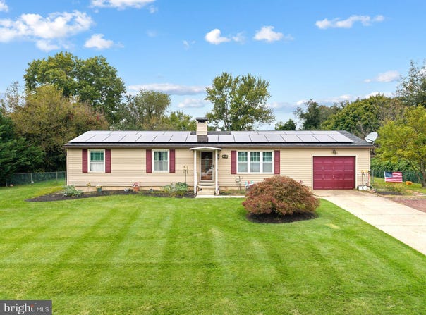 109 RIDGEWAY Lane, MULLICA HILL, NJ 08062