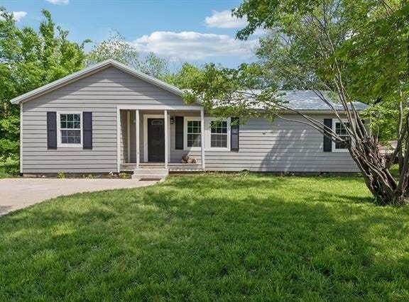 109 S Coo Y Yah Street, Pryor, OK 74361