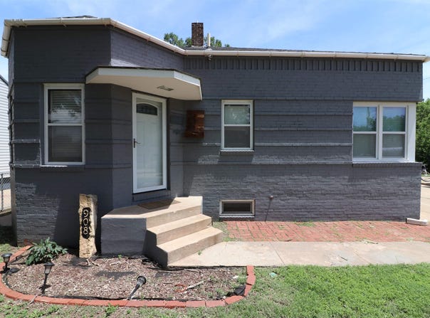 908 S Grand, Lyons, KS 67554