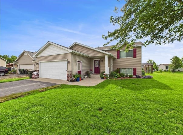 810 Deerberry Court, Albany, MN 56307
