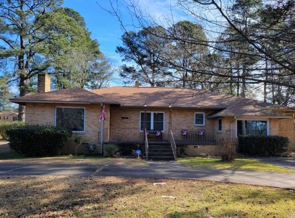 1330 N Jackson, Magnolia, AR 71753