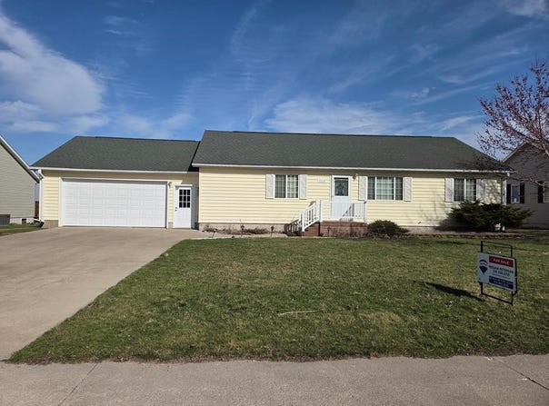 113 6th St SE, Badger, IA 50516