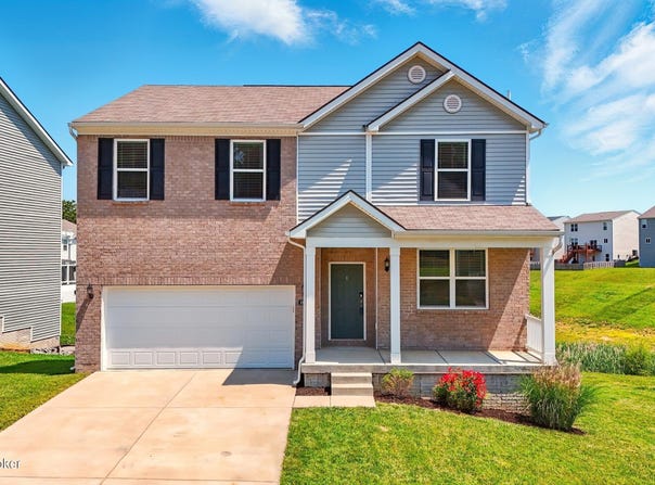 1911 Cherry Glen Dr, La Grange, KY 40031