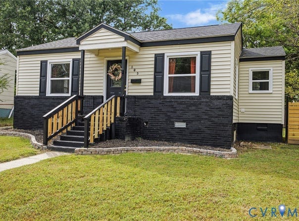 105 Gravatt Avenue, Nottoway, VA 23824