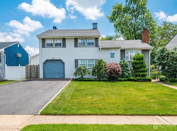 105 Lafayette Road, Fords, NJ 08863