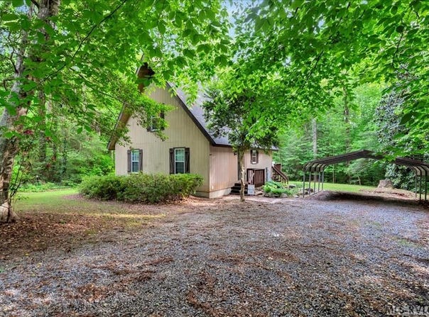 233 Chestnut Drive, Bracey, VA 23919