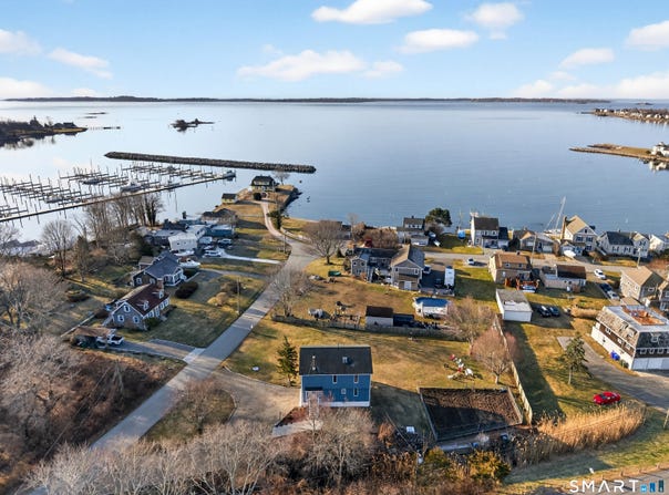 18 Noble Avenue, Groton, CT 06340