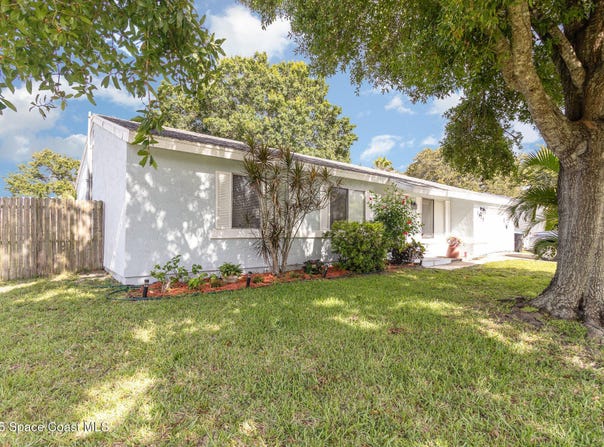 1675 Fairfield Circle NE, Palm Bay, FL 32905