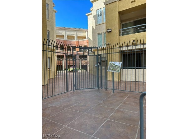 210 E Flamingo Road, Apt 426, Las Vegas, NV 89169 Apartment for Rent