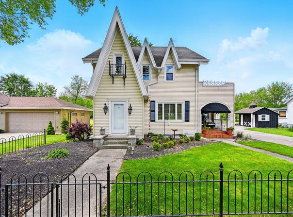 808 W Auglaize Street, Wapakoneta, OH 45895