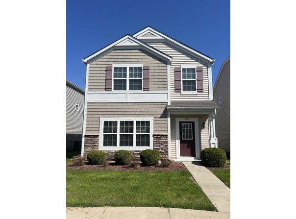 1077 E 115th Lane, Crown Point, IN 46307