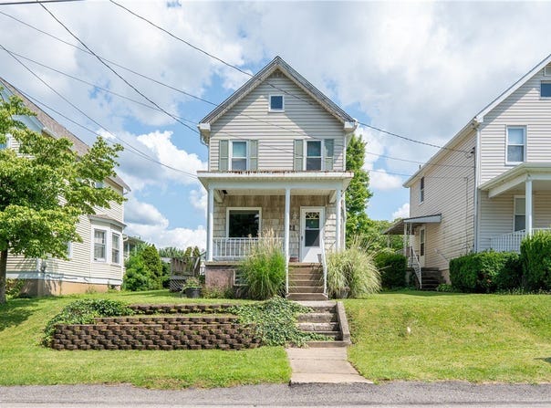 321 W Keeling Ave, Derry, PA 15627