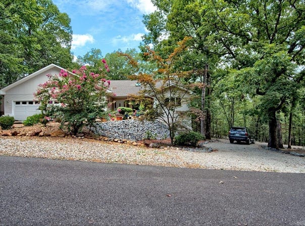 44 Valencia Way, Hot Springs Village, AR 71909