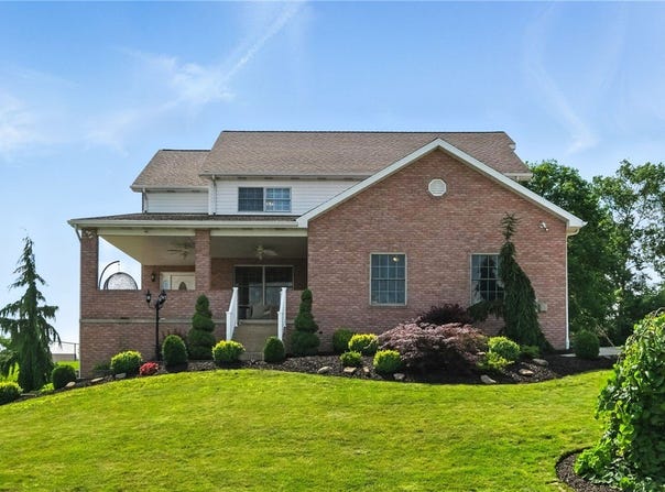 2310 Shamrock Ln, Canonsburg, PA 15317