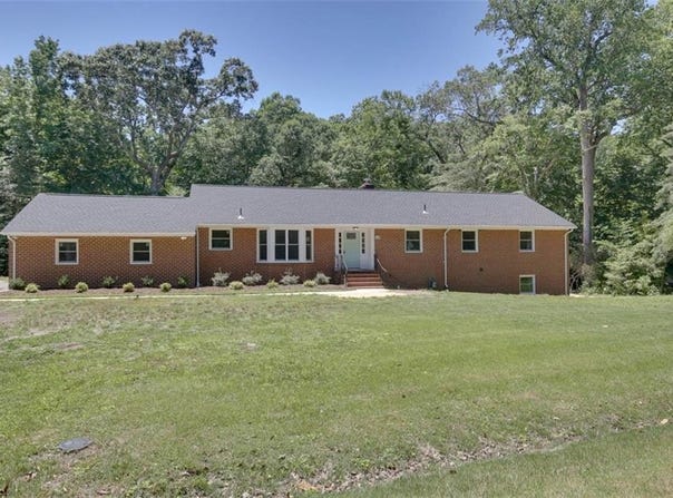 110 Artillery RD, Yorktown, VA 23692