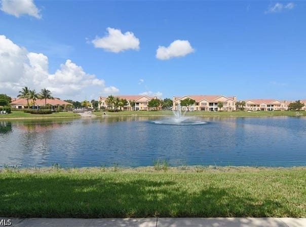1757 Concordia Lake Circle, Cape Coral, FL 33909