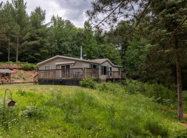 6390 HIGGINS DR, Eagle River, WI 54521