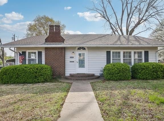 1225 S Delaware Avenue, Okmulgee, OK 74447