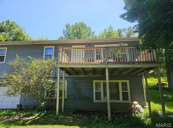 8000 Glenn Drive, MO 63012