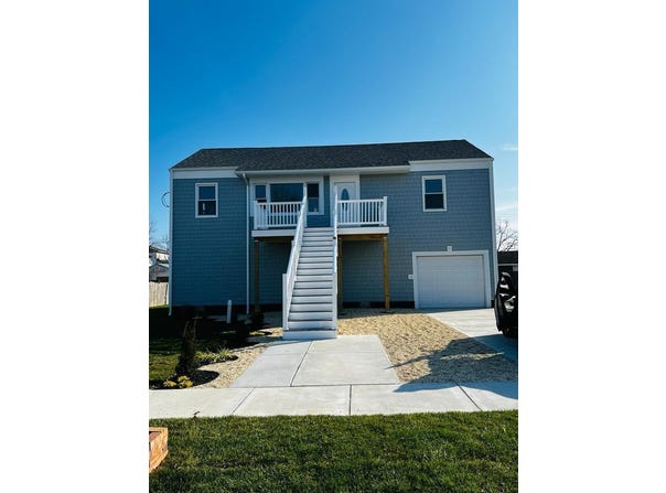 106 Toulon Ave, Egg Harbor Township, NJ 08234
