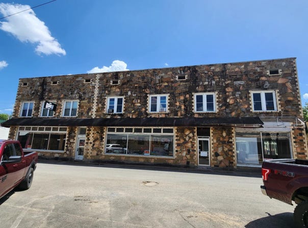 333 Main Street Street, Clinton, AR 72031
