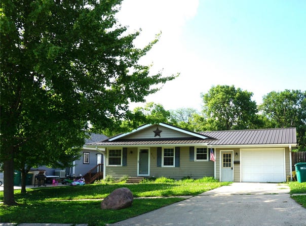 609 E Filmore Street, Winterset, IA 50273