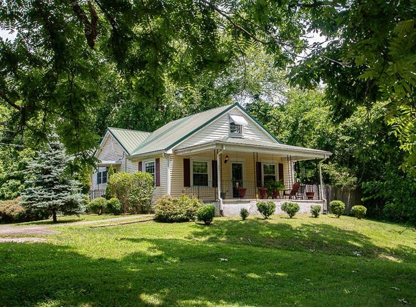 2000 Bald Knob Road, Frankfort, KY 40601