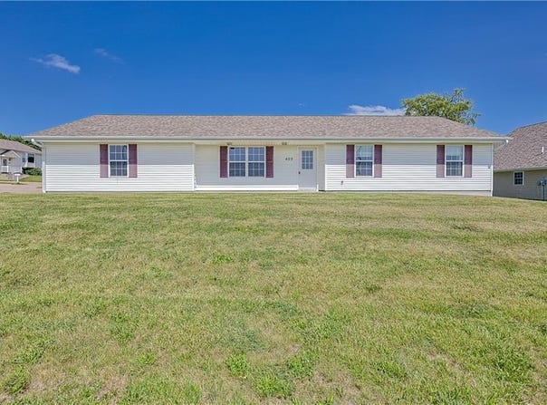 405 S Country Club Road, Maryville, MO 64468