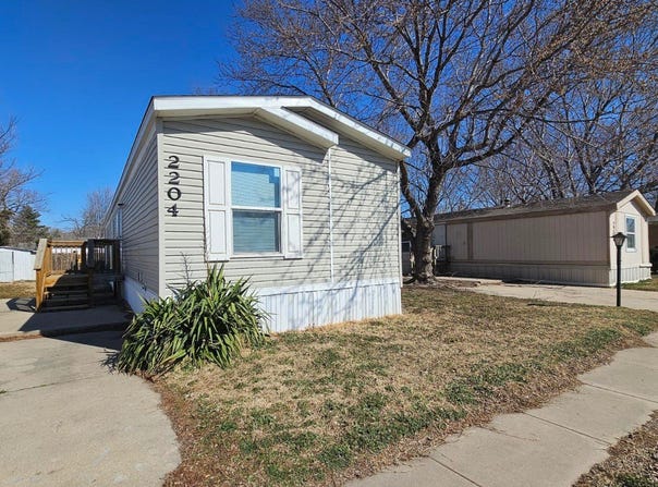 2204 E. Lockwood, Wichita, KS 67216