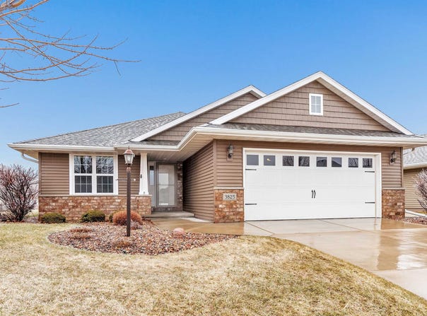 3825 SHORE CREST Lane, GREEN BAY, WI 54311