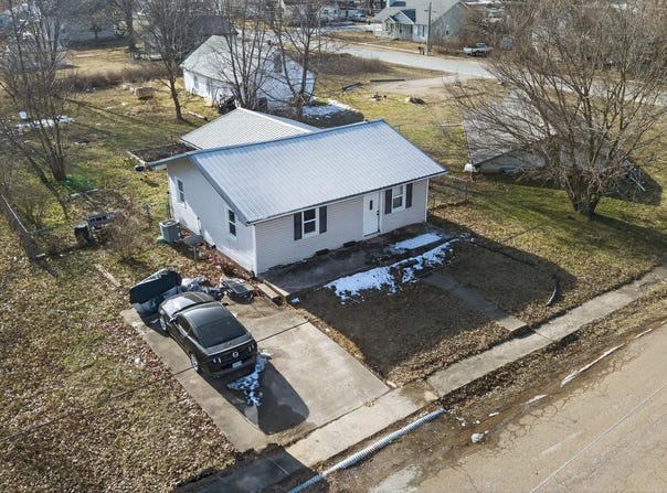 702 S Spring Street, Cole Camp, MO 65325