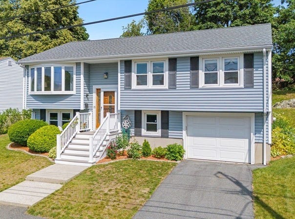 15 Wiseman Dr, Peabody, MA 01960