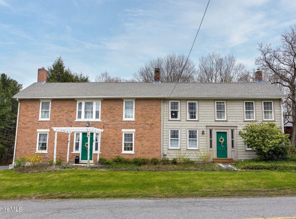 3 Lake Buel Rd, Great Barrington, MA 01230