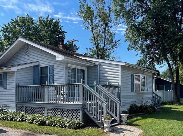 243 I STREET, CARNEYS POINT, NJ 08069