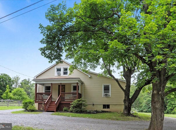 8393 PAW PAW ROAD, PAW PAW, WV 25434