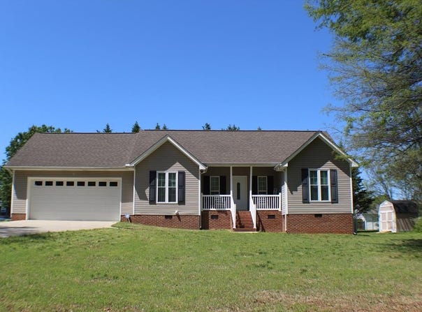 33 Brook Hollow, CHATSWORTH, GA 30705