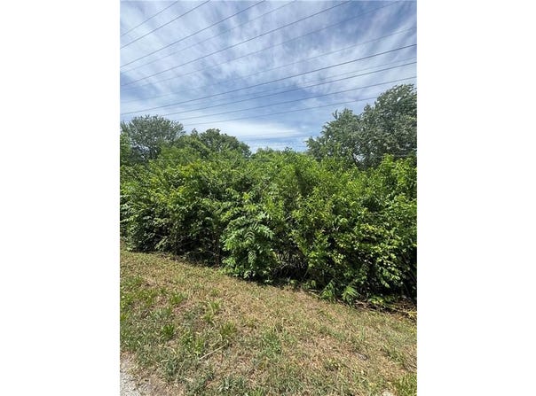 400 W Murray Street, Liberty, MO 64068
