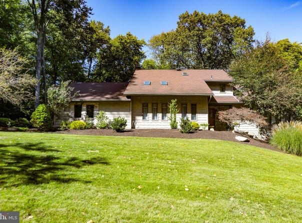 30 ROBIN LEA Lane, FLEETWOOD, PA 19522