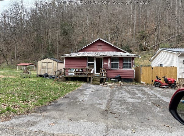 604 Coal Fork Laurel Road, Seth, WV 25181
