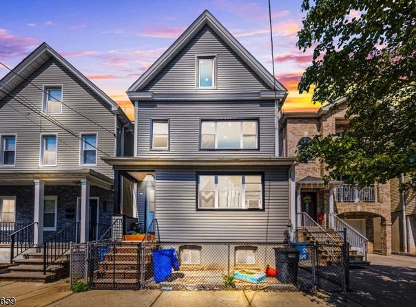 521 Fulton St, Elizabeth City, NJ 07206-1221