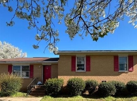 106 Barley Dr, Greenwood, SC 29646