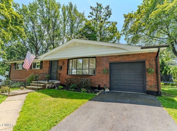102 Yale Boulevard, Clarks Green, PA 18411
