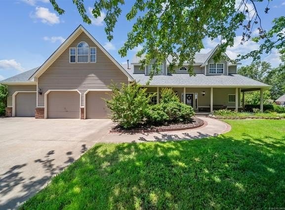 1805 NE Oakridge Drive, Claremore, OK 74017