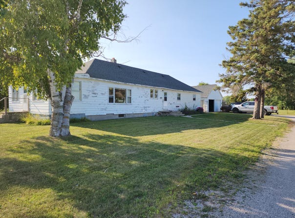 622 W Lincoln Avenue, Cheboygan, MI 49721