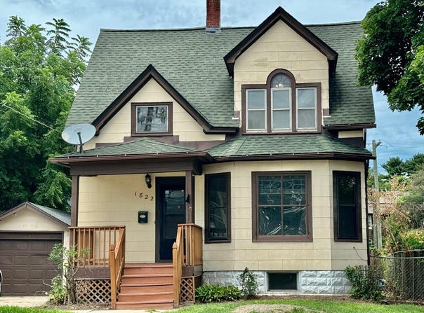 1822 Charles, ROCKFORD, IL 61104