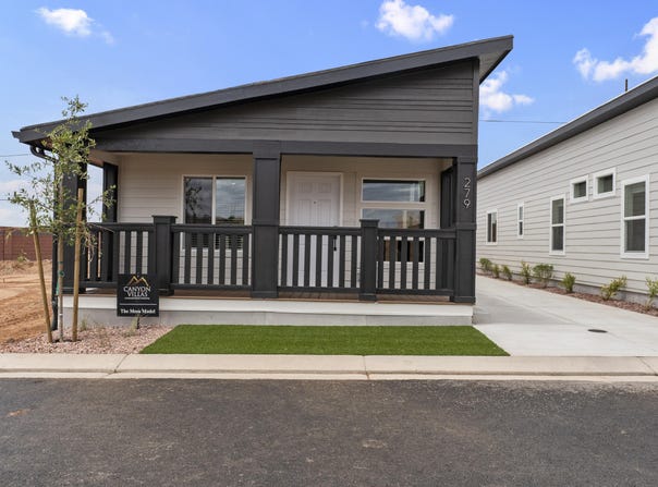 279 N Sunview LN, Hurricane, UT 84737