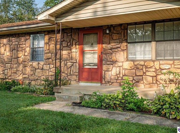 109 Debbie Drive, Vine Grove, KY 40175