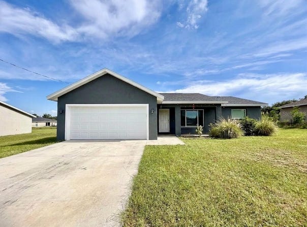 48 MAPLE Drive, OCKLAWAHA, FL 32179