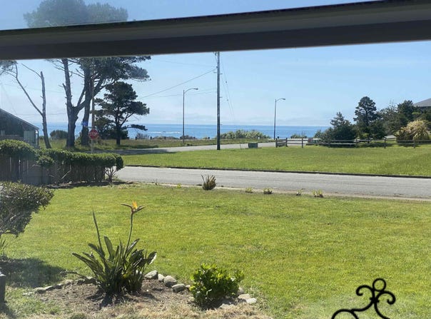 745 Taylor, Crescent City, CA 95531-2804