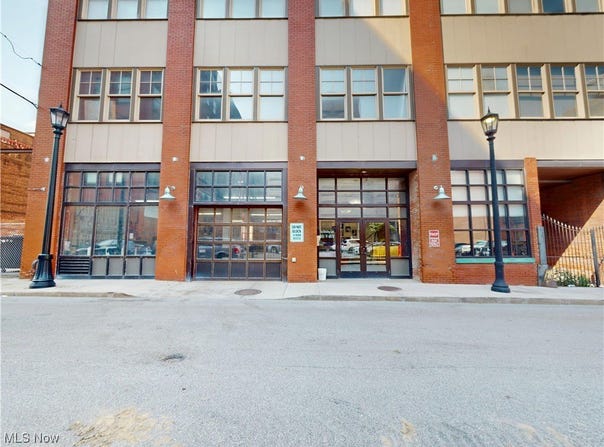 1260 W 4th Street, Cleveland, OH 44113